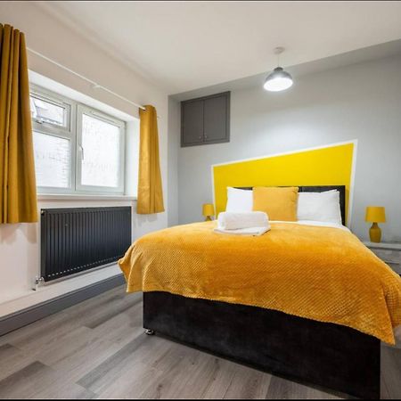 Stunning One Bedroom Apartments Near Shops & Central Cardiff Extérieur photo