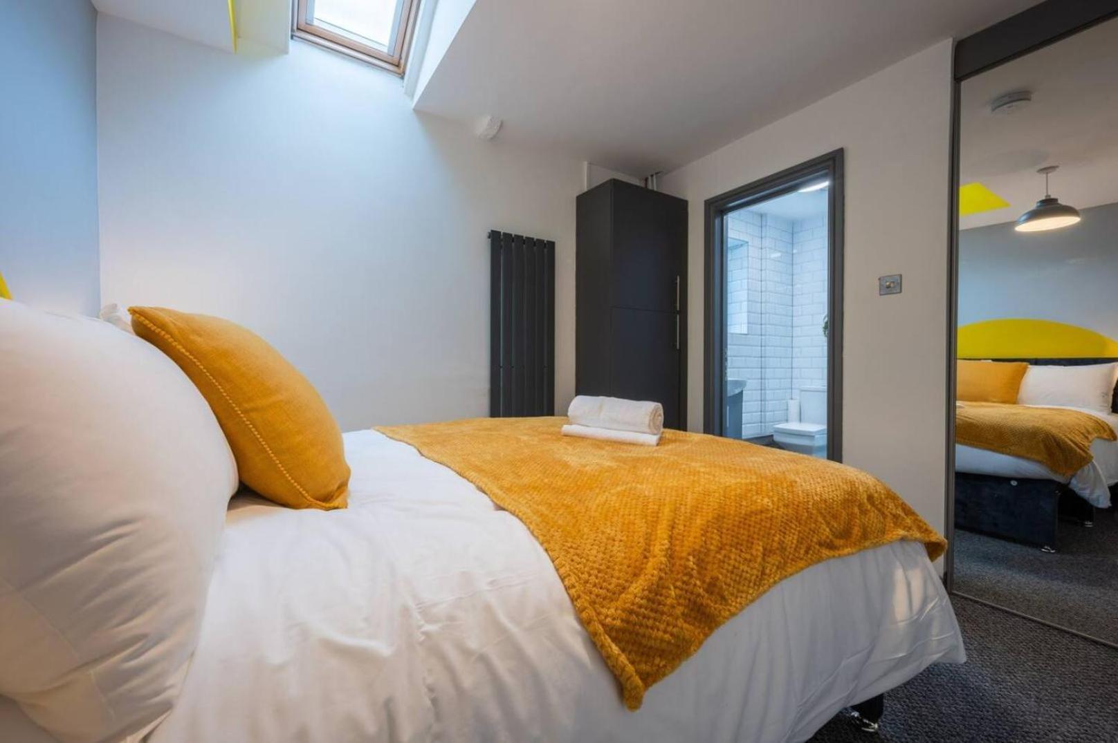 Stunning One Bedroom Apartments Near Shops & Central Cardiff Extérieur photo